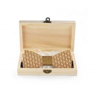 Set dřevěného motýlku, kapesníčku a manžetových knoflíčků - 3D kostky