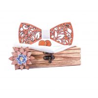 Set dřevěného motýlku, kapesníčku, manžetových knoflíčků a brože - Vyřezávané listy, bílý