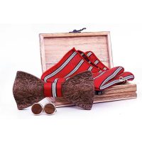 Set dřevěného motýlku, manžetových knoflíčků a kapesníčku - 3D s proužkem